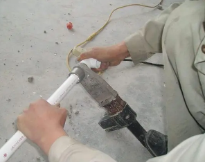 凌云漏水维修电话